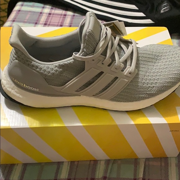 ultra boost 4 grey